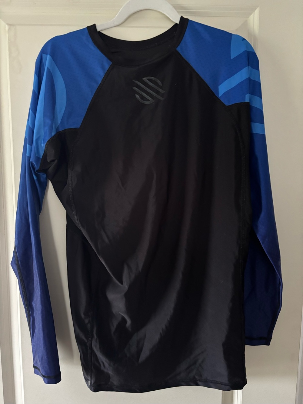 Men's Long-Sleeve Rash Guard - Picture 2 of 4